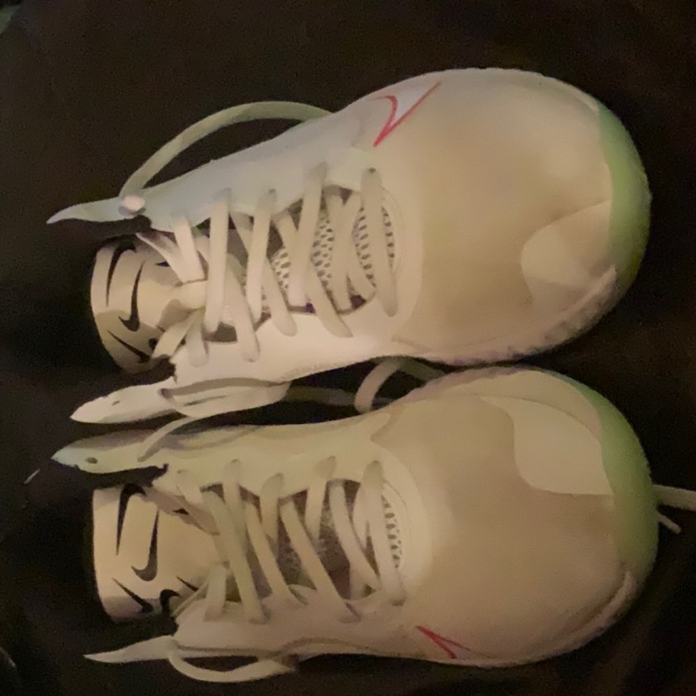 Nike hoops shoes